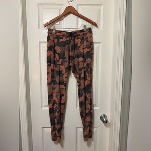 Lululemon ready to rulu joggers size 8 euc